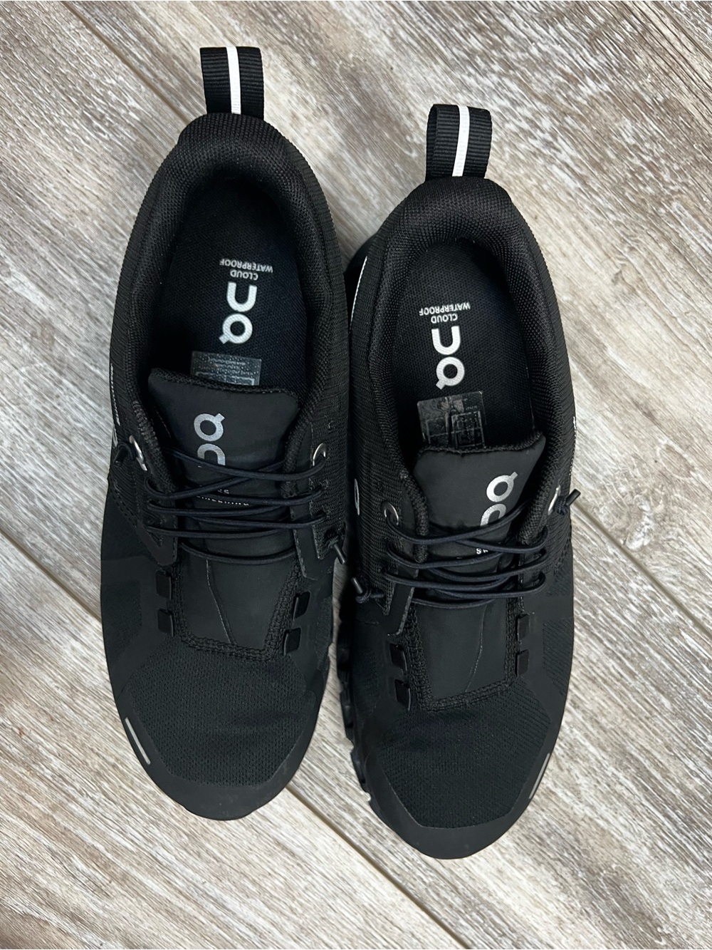 On Running Waterproof Shoes - Black - Picture 2 of 7
